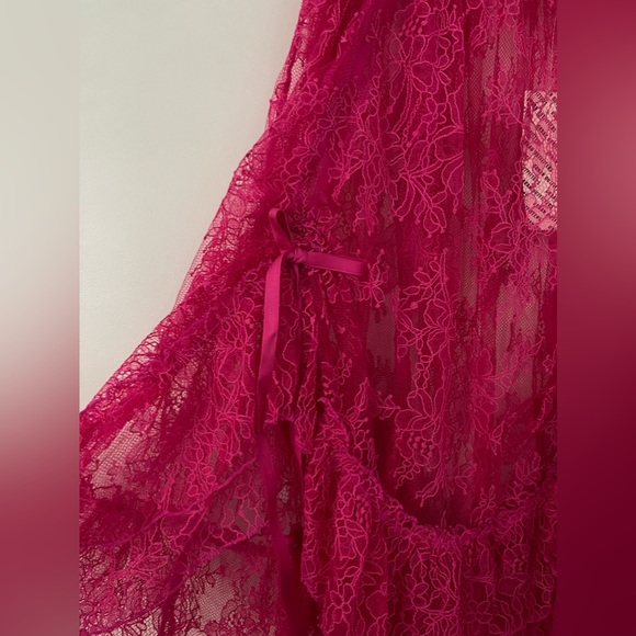 New with tag. Kimchi Blue Maeve Sheer Lace Midi Skirt Urban Outfitters - Picture 7 of 9